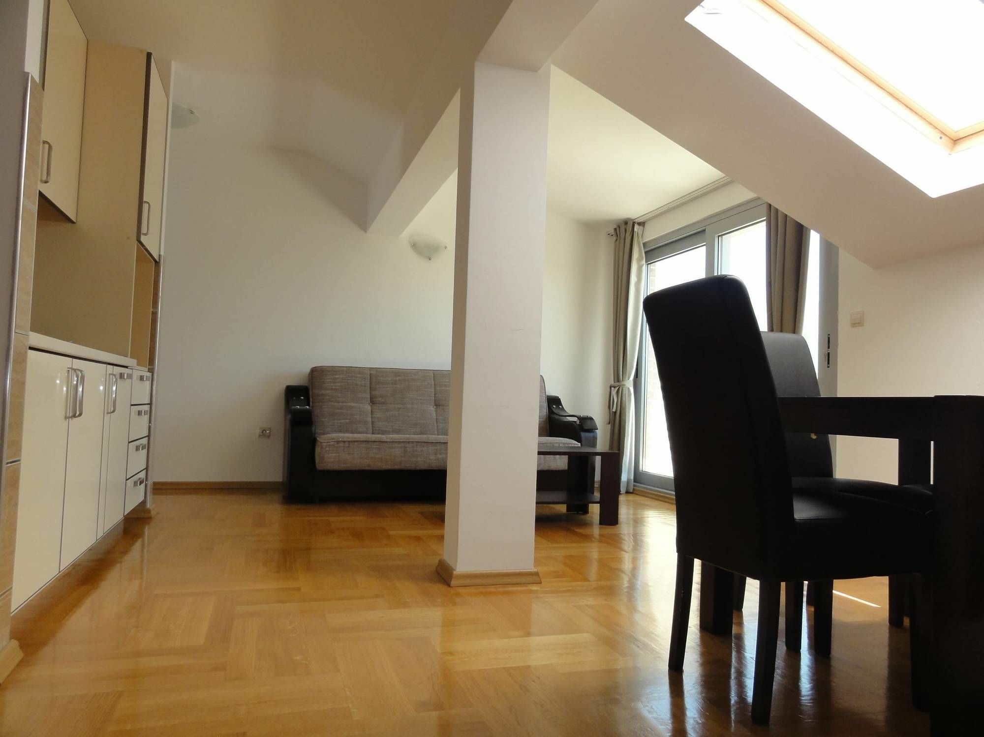 The Old Town Terrace Apartments 부드바 외부 사진