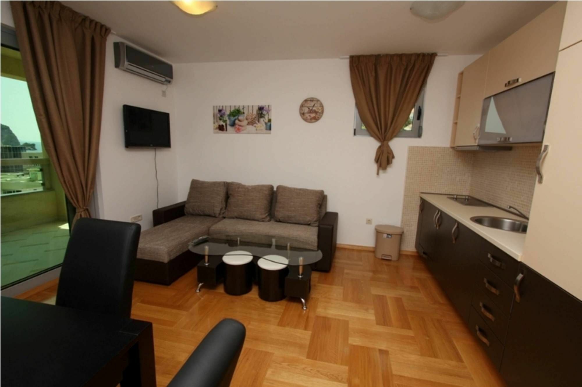 The Old Town Terrace Apartments 부드바 외부 사진