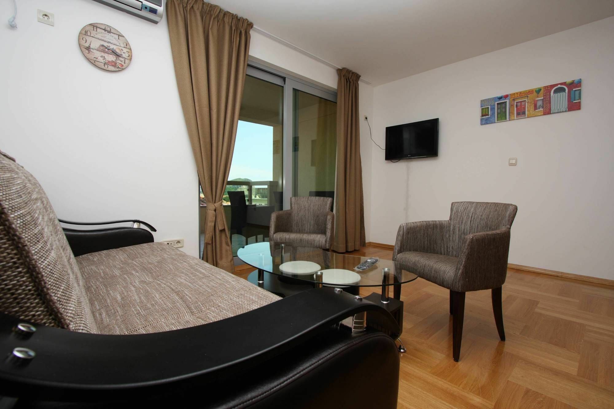 The Old Town Terrace Apartments 부드바 외부 사진
