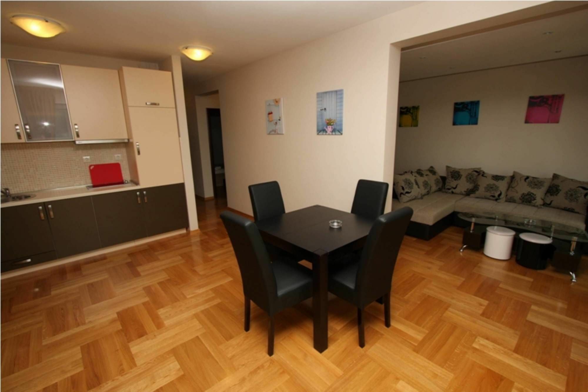 The Old Town Terrace Apartments 부드바 외부 사진